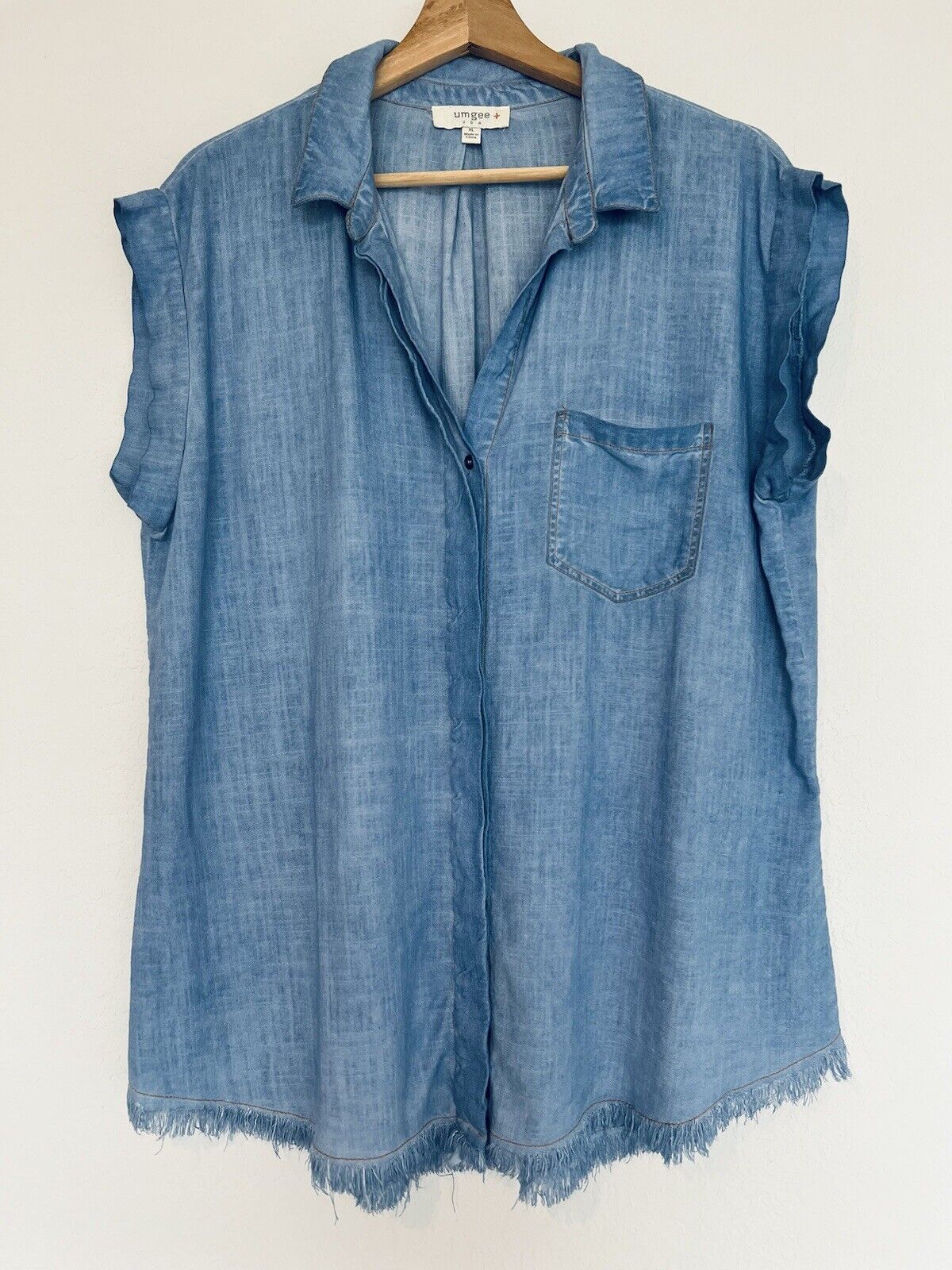 UMGEE Light Denim Chambray Shirt Dress Sz XL Button Up V-Neck Classic Boho