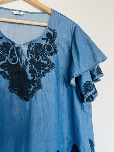 CROWN IVY Embroidered Shirt Curvy Top Blue Denim Chambray Floral Bliss Boho