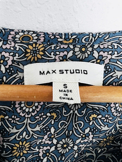 MAX STUDIO Floral Blue Blouse Sz S Hi-Low Top Flowy Boho Career