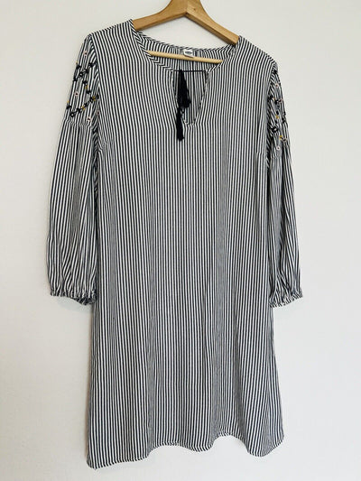 OLD NAVY Blue/White Stripe Dress Sz M Long Balloon Sleeves Shift Tassel Boho