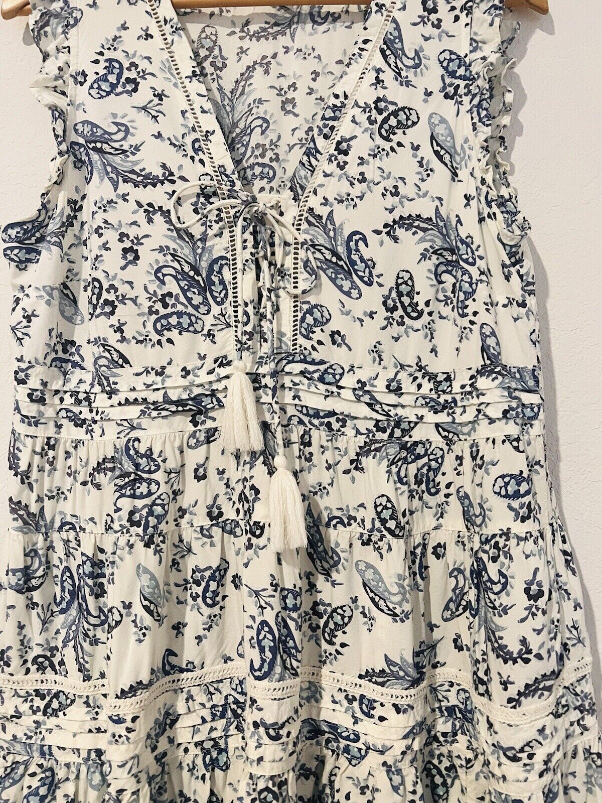 LUCKY BRAND Blue Paisley Dress Sz L Sleeveless Ruffle Tie Neck Crochet Boho