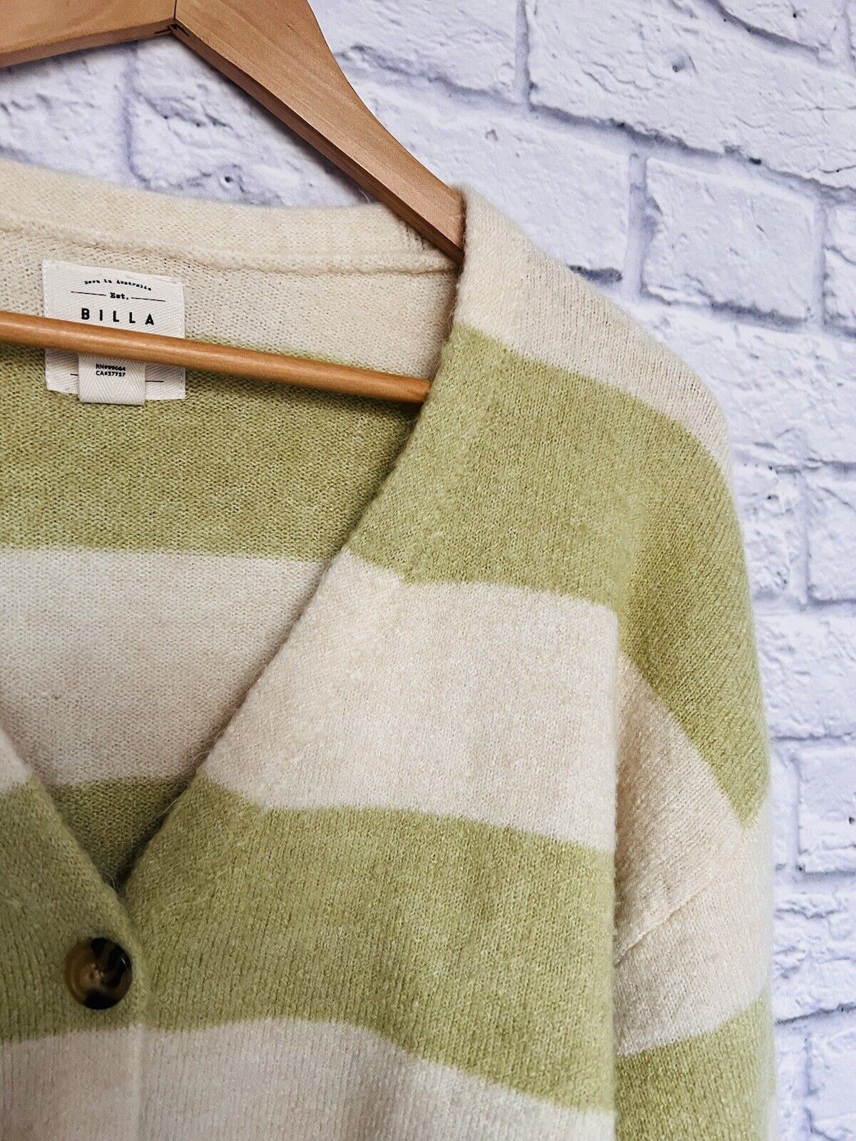 BILLABONG Womens Sweater Crop Sz M Lime/Cream Cozy Soft Cardigan