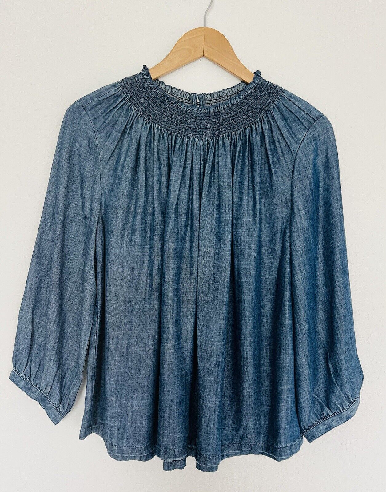 LOFT Chambray Blouse Sz M Smock Pleated Neck Balloon Sleeves Top Flowy Boho