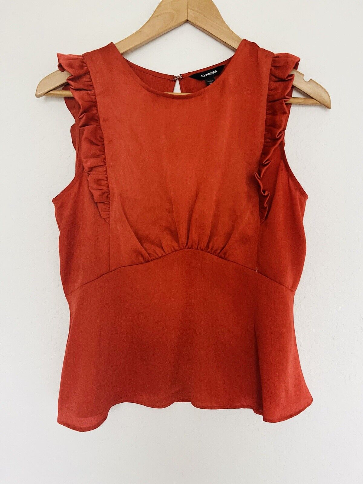 EXPRESS Ruffled Blouse Sz M Rust Color Cropped Zip Open Back