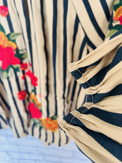ANTHROPOLOGIE AKEMI+KIN Womens Manuela Blouse Sz S Striped Floral Embroidered