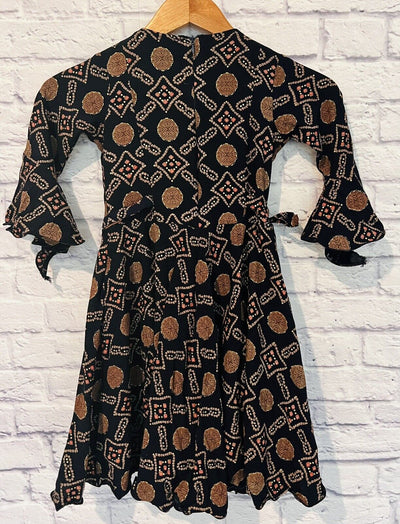 MINI ANGEL Girls 10 Black Dress Rayon Layered Lined Gometric Print Bows Flowers