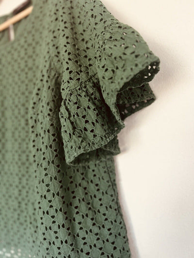 LANE BRYANT Olive Ruffle Sleeve Eyelet Blouse Sz 18 Lined Cropped Boho Top