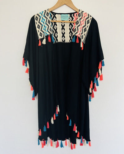 JUDITH MARCH Black Open Front Kimono Blouse Sz M Boho Aztec Tasseled Hi Low