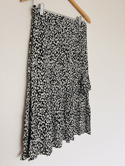 TALBOTS Black/White Spotted Print Ruffle Tiered Skirt Sz M Causal Midi