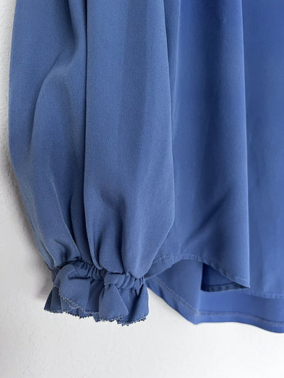 ANN TAYLOR Periwinkle Blue Blouse Sz M Round Neck Ruffled Wrist Office Business
