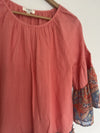 UMGEE Linen Blend Tunic Top Sz S Coral Ruffled Paisley Bell Sleeve Boho