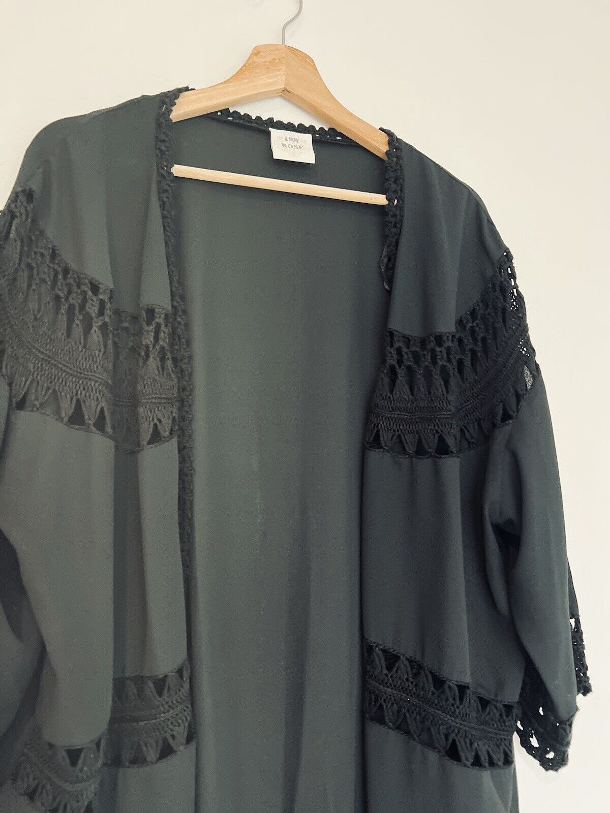 KNOX ROSE Open Front Kimono Cardigan Black Crochet Fringed Lace Trim Boho