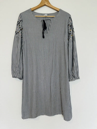 OLD NAVY Blue/White Stripe Dress Sz M Long Balloon Sleeves Shift Tassel Boho