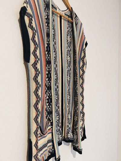 PINK ROSE Southwestern Cardigan Knit Sz L Sleeveless Pockets Open Front Aztec