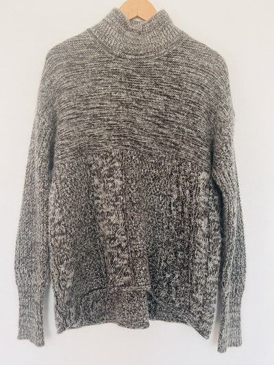 VERA WANG Gray Chunky Sweater Sz XL Cable Knit Long Sleeve Hi-Low Mixed Pattern