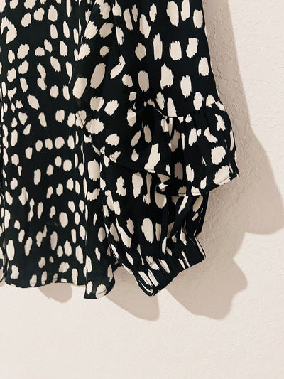 Chicos Ruffle Dot Print Top Sz M Button Up Blouse Black/White Office Career