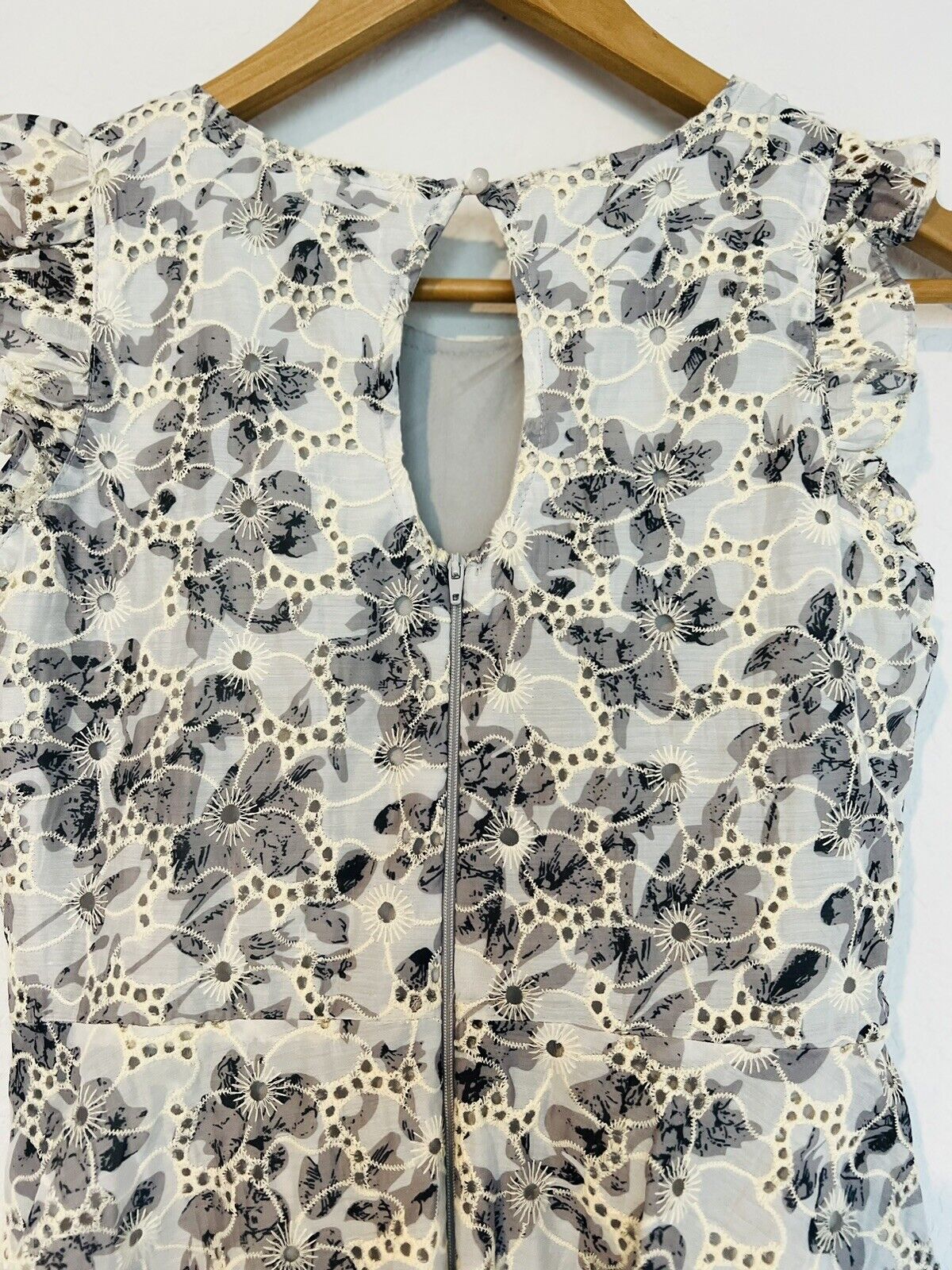 Ava & Yelly Girls Fit & Flare Dress Sz 14 Floral Eyelet Flutter Sleeve Easter