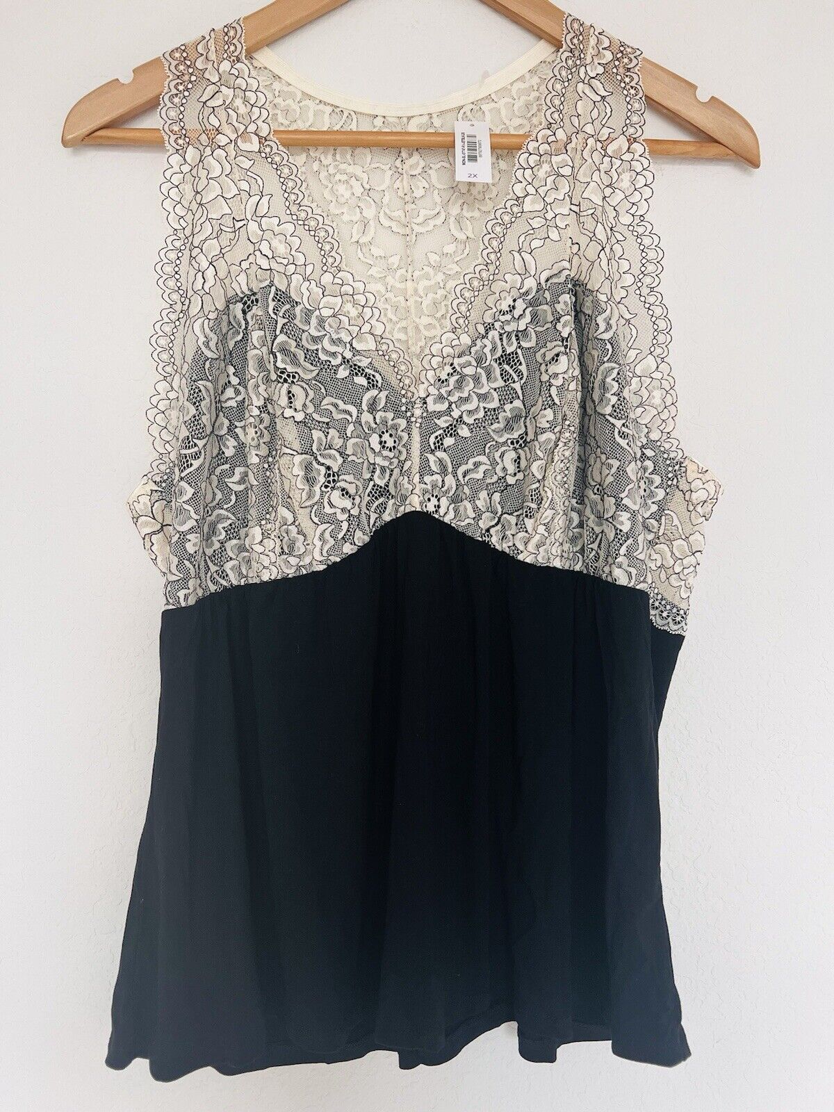 ADORE ME NWT Ivory/Black Lace Racerback Top Sz X2 Plus Tank