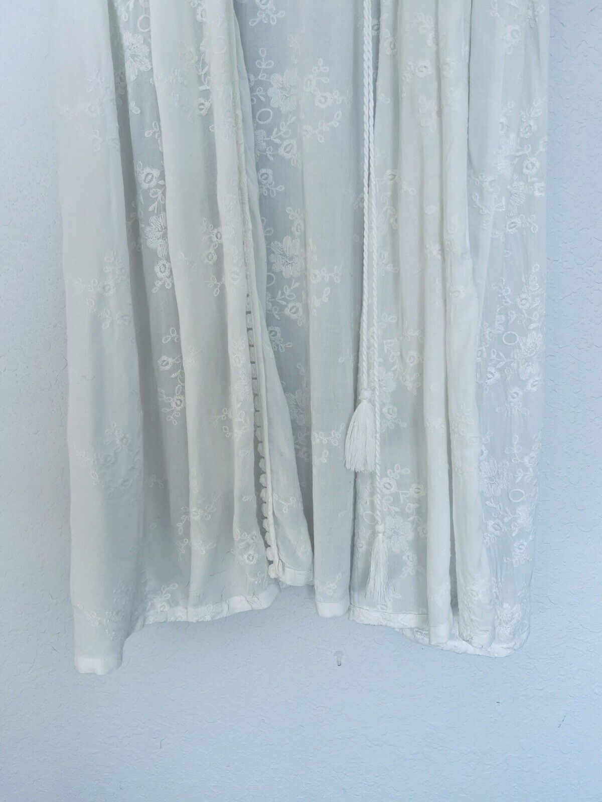 IN BLOOM by Jonquil Tie Wrap Kimono Robe White Floral Embroidered Fairy Boho