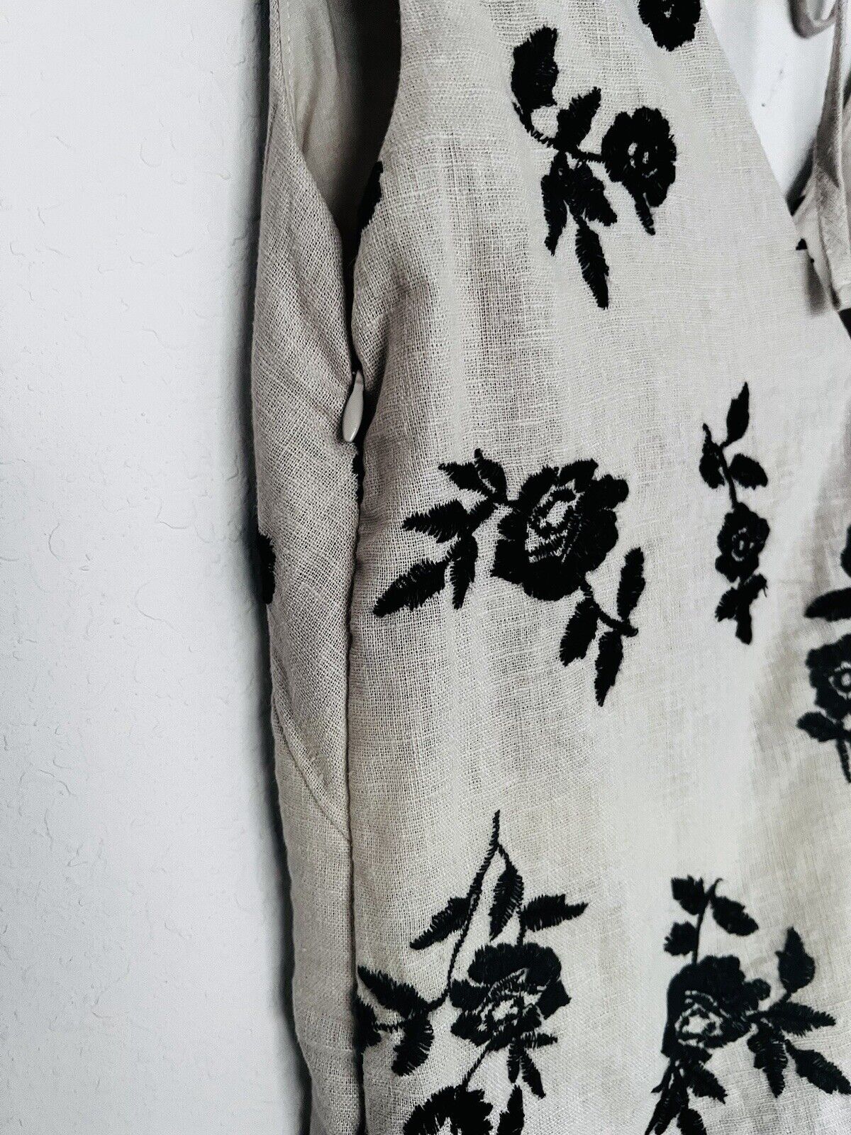 ABERCROMBIE  & FITCH Gray Floral Embroidered Dress Sz XS Linen Blend V-Neck