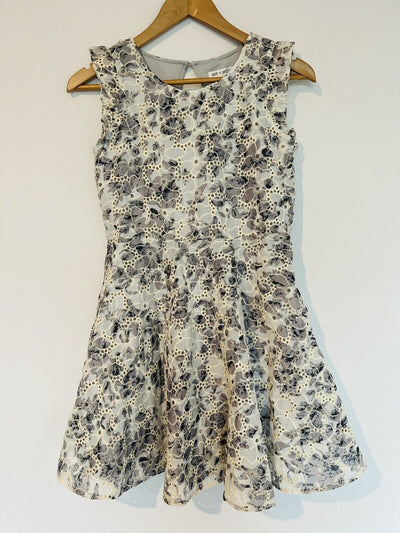 Ava & Yelly Girls Fit & Flare Dress Sz 14 Floral Eyelet Flutter Sleeve Easter