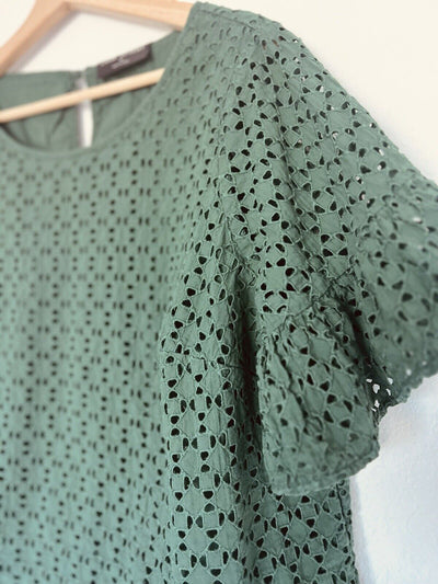 LANE BRYANT Olive Ruffle Sleeve Eyelet Blouse Sz 18 Lined Cropped Boho Top