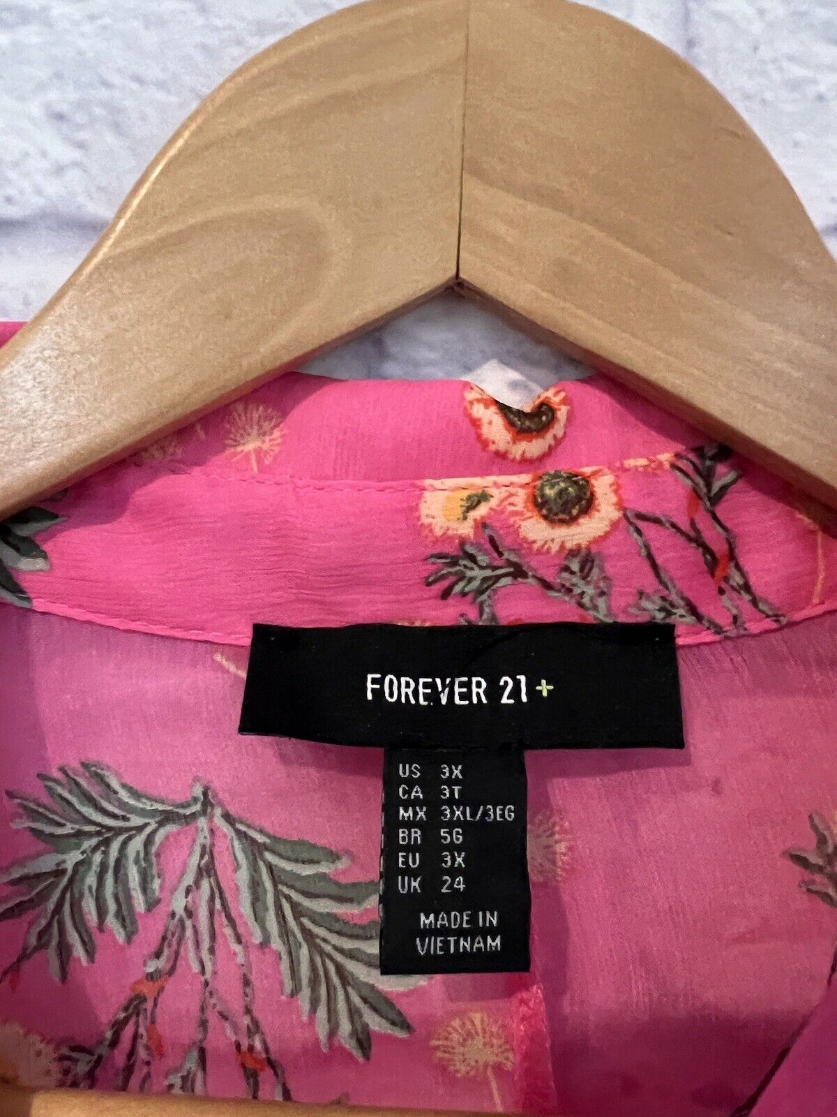 FOREVER 21 Sheer Sz 3X Button Front Blouse Pink Floral Long Sleeve Ruffle Boho