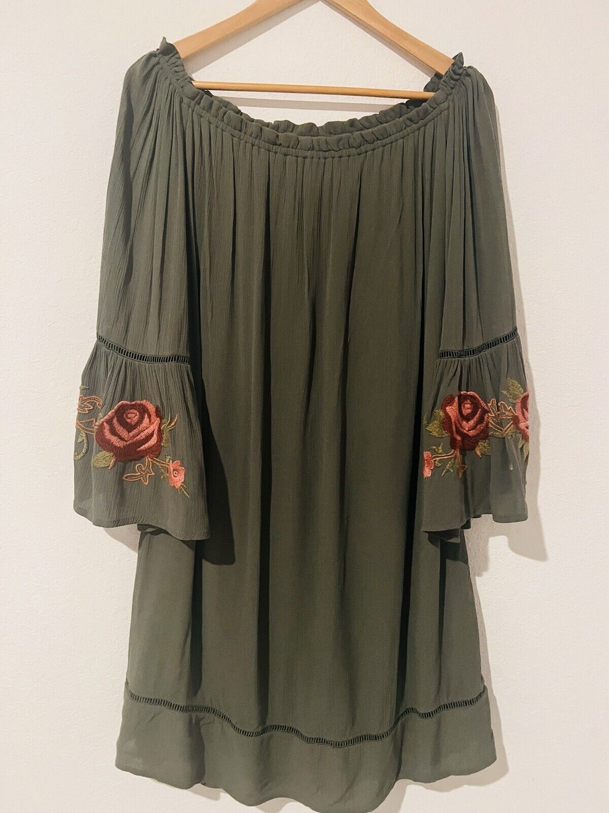 KNOX ROSE Olive Off The Shoulder Dress Sz L Embroidered 3/4 Bell Sleeve Boho