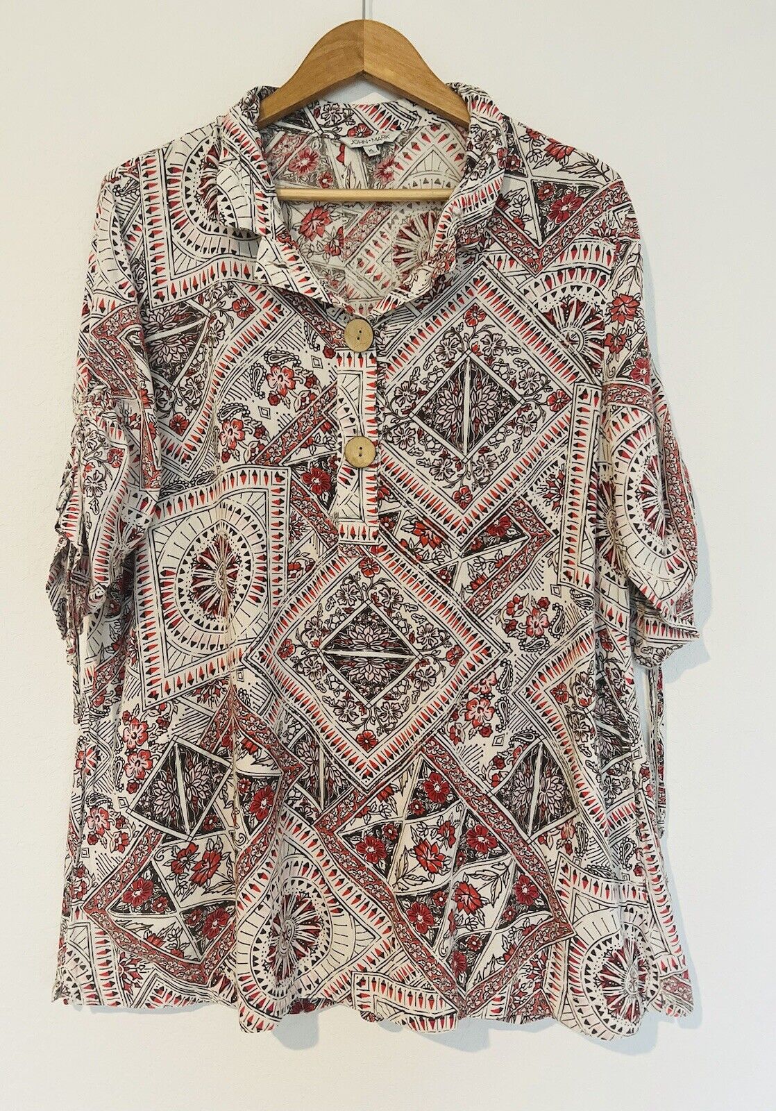 JOHN MARK Beige Floral Button 1/2 Button Shirt Sz XL Ruched Pocket Wire Tunic