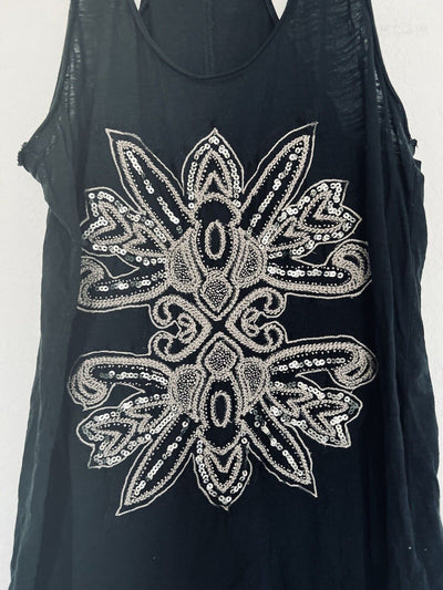 ROCK & REPUBLIC Black Beaded & Embroidered Tank Top Sz M Racerback Gothic