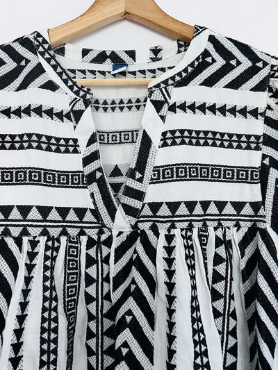 OLD NAVY Aztec Woven Top Sz XL Flutter Sleeves Blouse Southwestern Boho