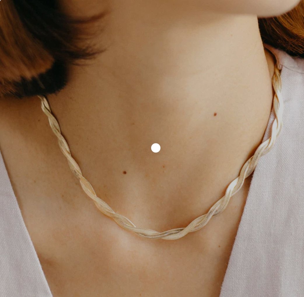 Evie Woven Herringbone Necklace